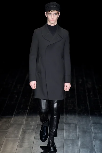 Look 35